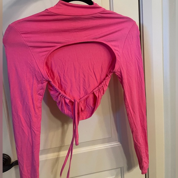 BARBIE PINK LONG SLEEVE OPEN BACK CROP TOP - Picture 3 of 5